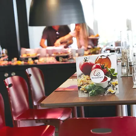 Campanile Nord 3* 图尔