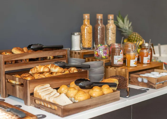 מלון Campanile Nord טור